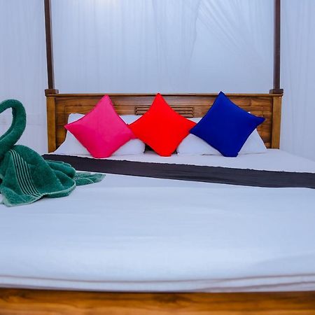 Bed and Breakfast Sajana Ocean Hill Mirissa Exterior foto